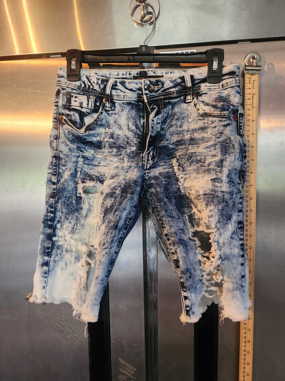 Mystiq Women's Size 9 Distressed Acid Wash Denim Shorts Ripped Bermuda